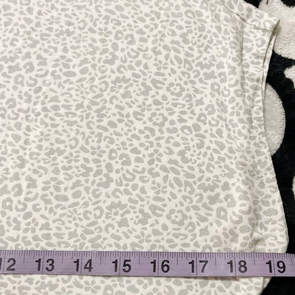 DENVER HAYES Cream light grey leopard print cowl turtleneck top MEDIUM LARGE tee - Picture 7 of 13
